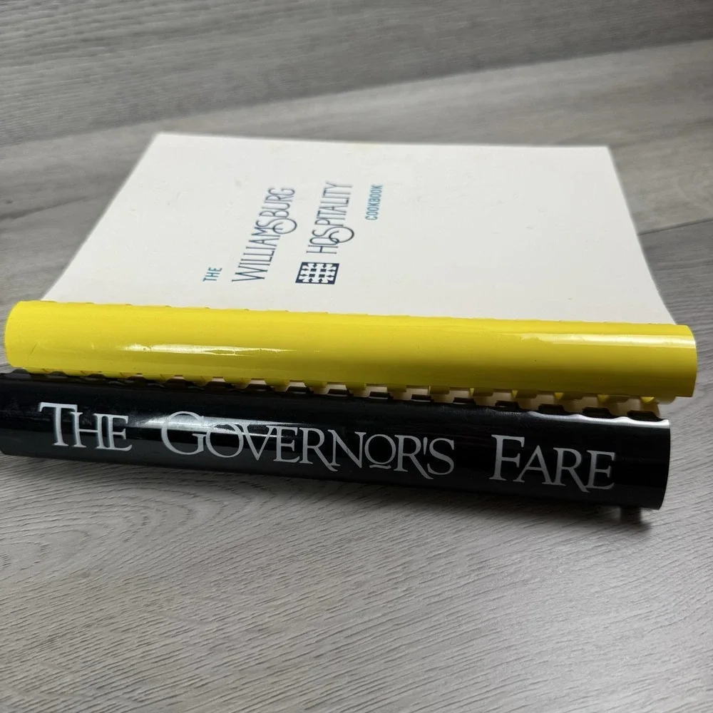 Williamsburg Hospitality & Neighbor To Neighbor Governor's Fare Lot 2 Cookbooks